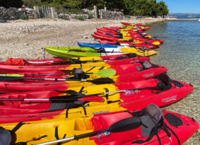 Kayak-all-on-one-place
